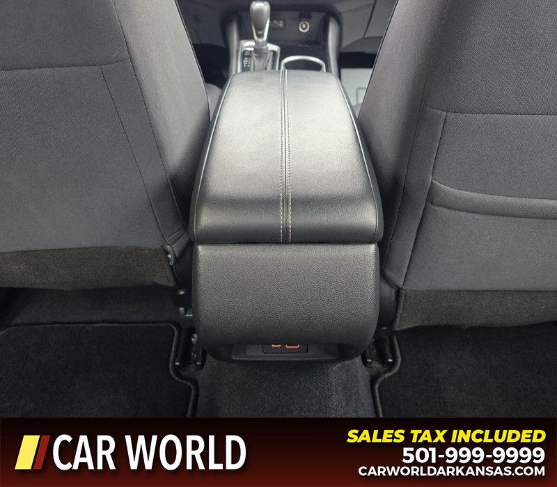 Nissan Altima Vehicle Full-screen Gallery Image 19