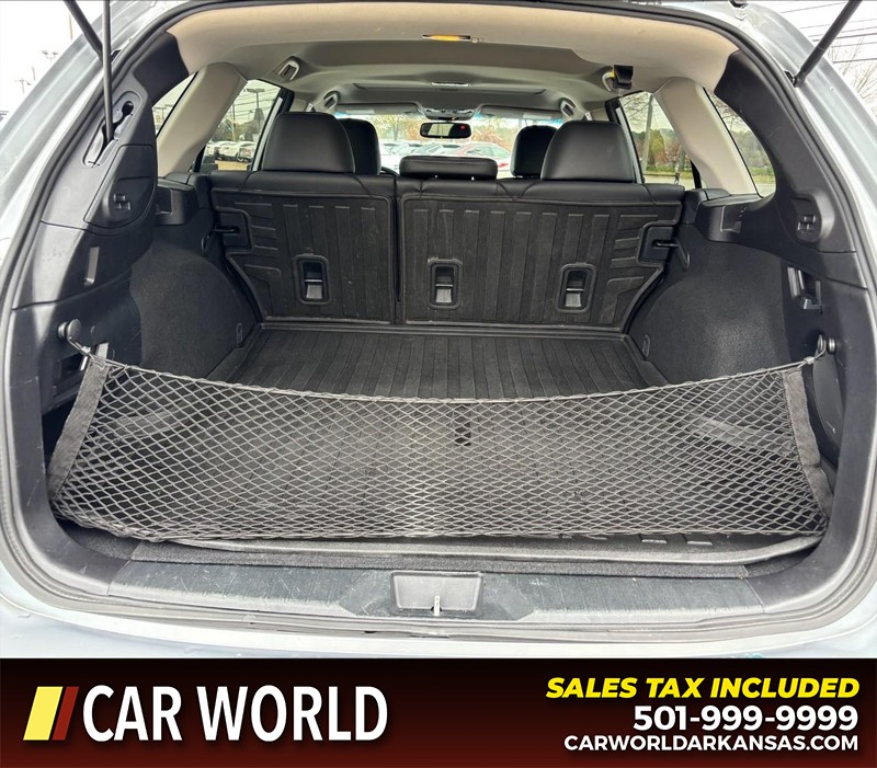 Subaru Outback Vehicle Full-screen Gallery Image 6