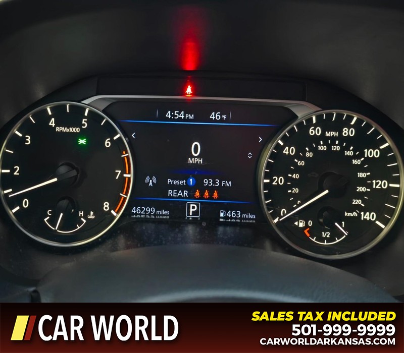 Nissan Altima Vehicle Full-screen Gallery Image 17