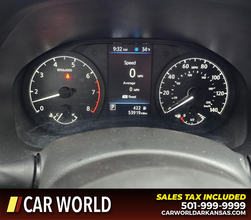 Nissan Altima Vehicle Full-screen Gallery Image 17