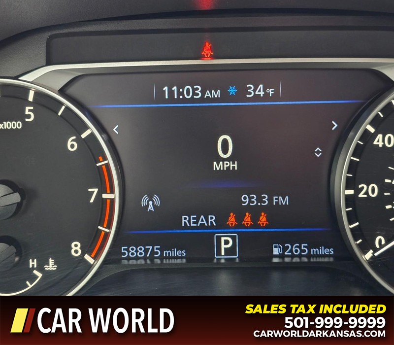 Nissan Altima Vehicle Full-screen Gallery Image 16