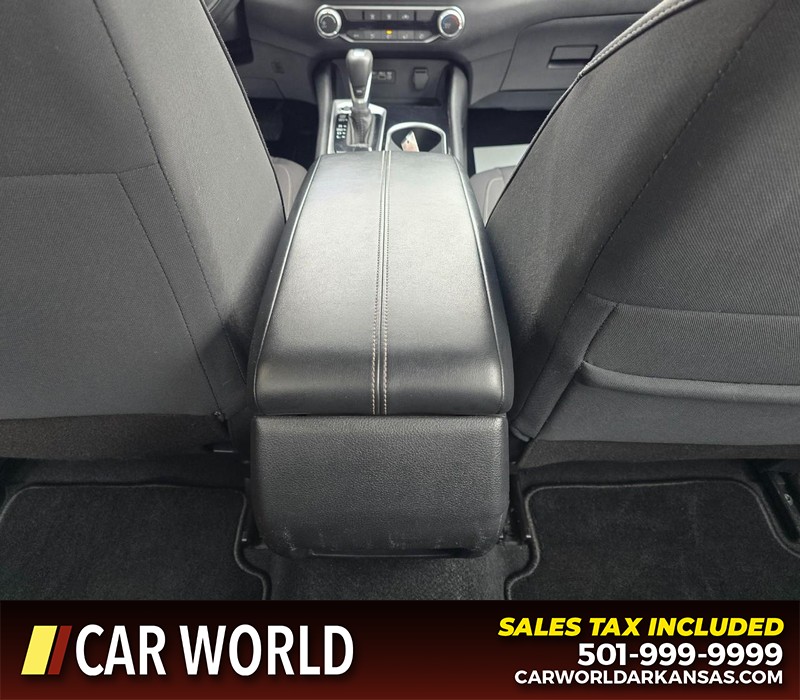 Nissan Altima Vehicle Full-screen Gallery Image 19