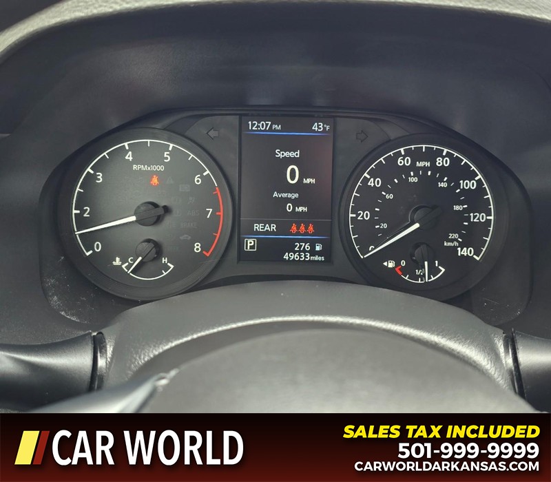 Nissan Altima Vehicle Full-screen Gallery Image 17