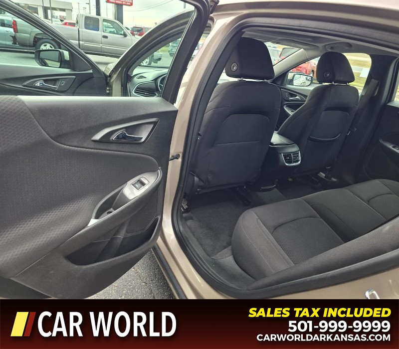 Chevrolet Malibu Vehicle Full-screen Gallery Image 9