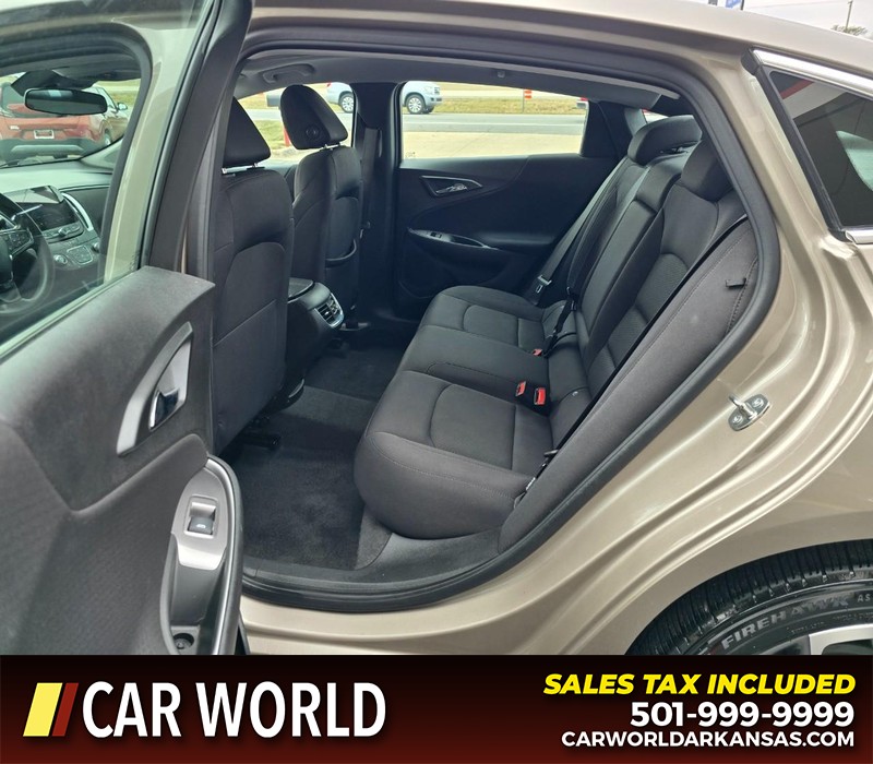 Chevrolet Malibu Vehicle Full-screen Gallery Image 10