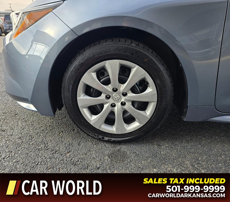 Toyota Corolla Vehicle Full-screen Gallery Image 6