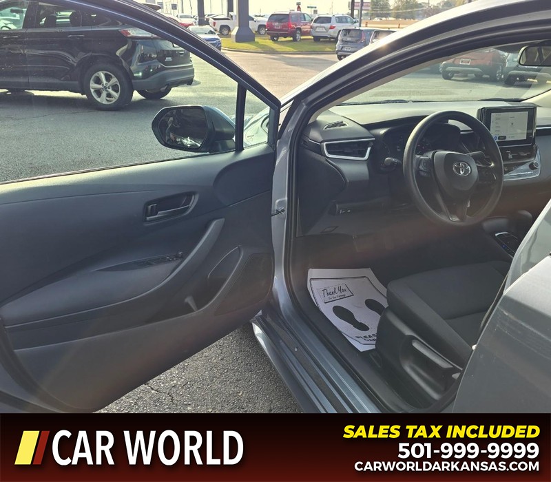 Toyota Corolla Vehicle Full-screen Gallery Image 7