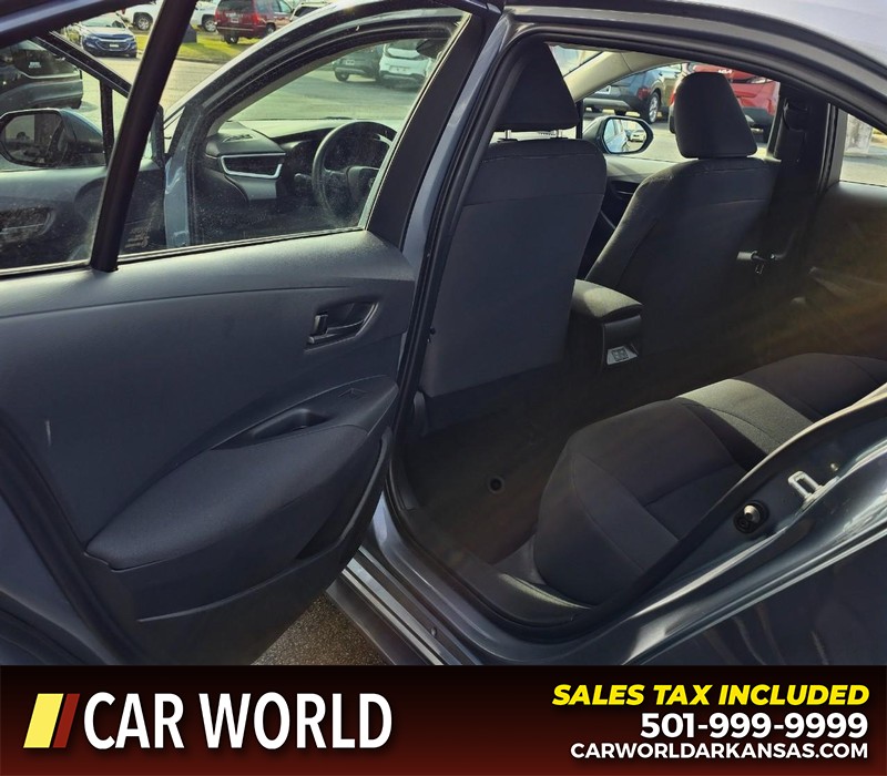 Toyota Corolla Vehicle Full-screen Gallery Image 9