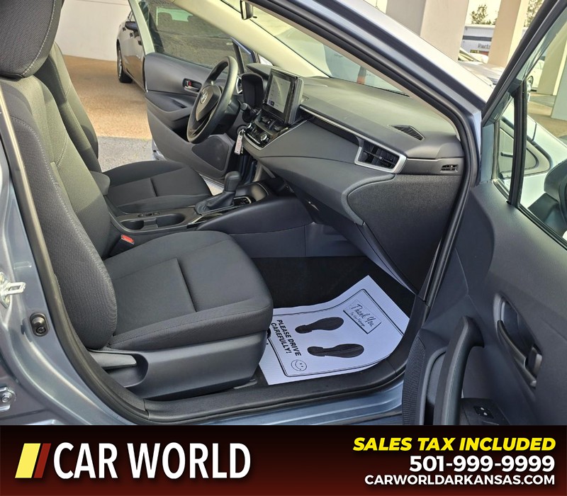 Toyota Corolla Vehicle Full-screen Gallery Image 11