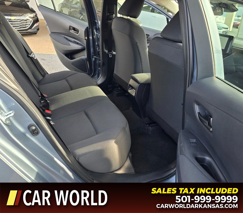 Toyota Corolla Vehicle Full-screen Gallery Image 12