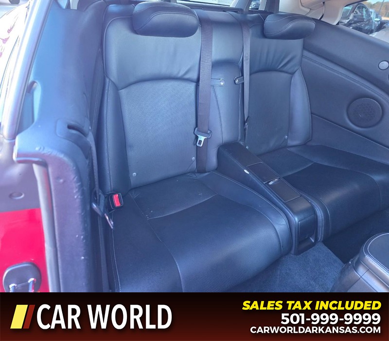 Lexus IS 250C Vehicle Full-screen Gallery Image 12