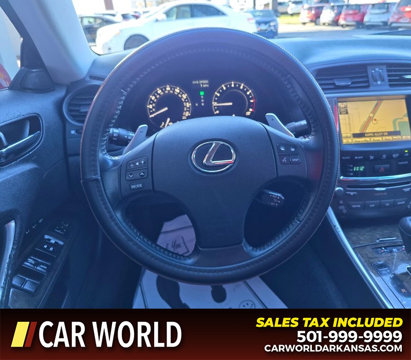 Lexus IS 250C Vehicle Full-screen Gallery Image 14