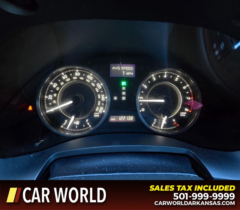 Lexus IS 250C Vehicle Full-screen Gallery Image 16