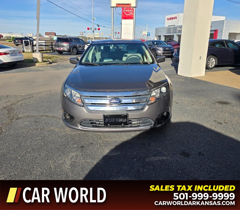 Ford Fusion Vehicle Full-screen Gallery Image 2