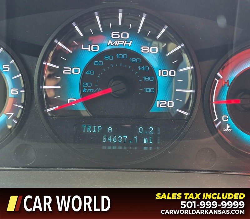 Ford Fusion Vehicle Full-screen Gallery Image 16