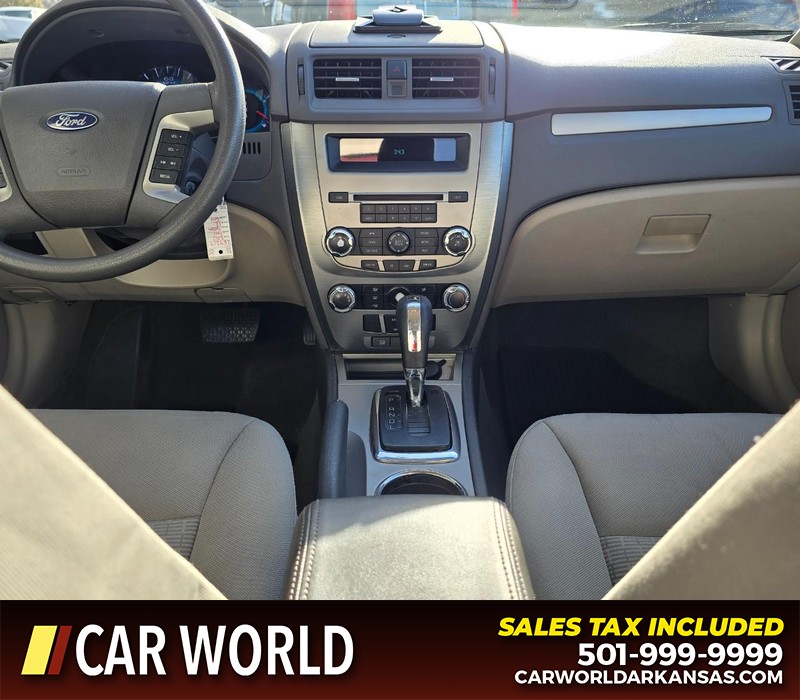 Ford Fusion Vehicle Full-screen Gallery Image 18