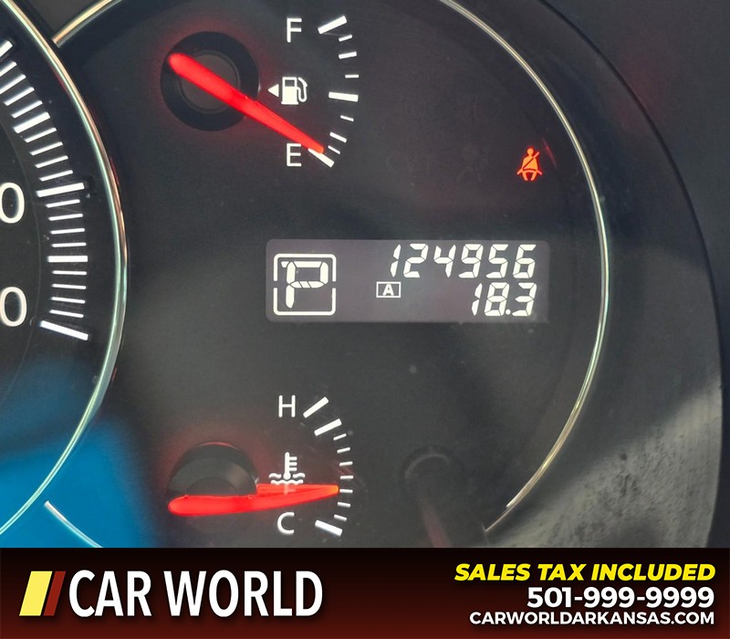 Nissan Maxima Vehicle Full-screen Gallery Image 15