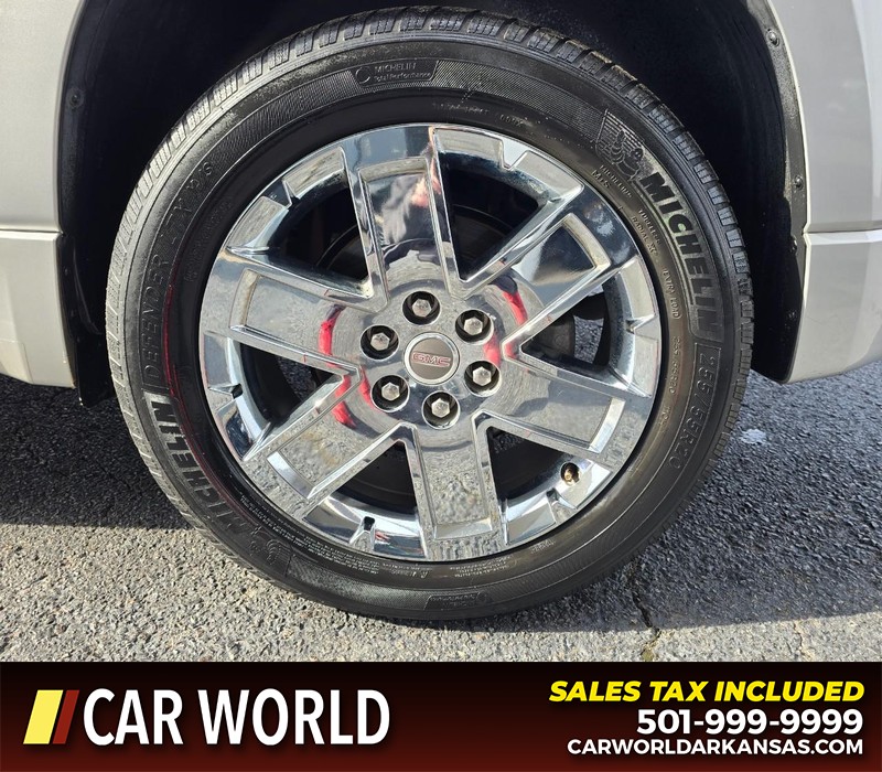 GMC Acadia Vehicle Full-screen Gallery Image 6