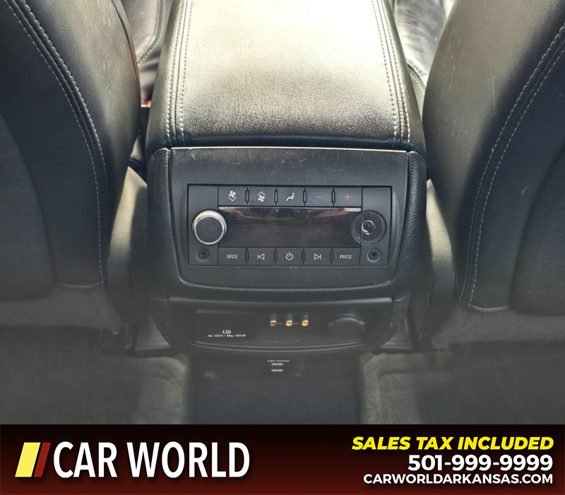 GMC Acadia Vehicle Full-screen Gallery Image 24