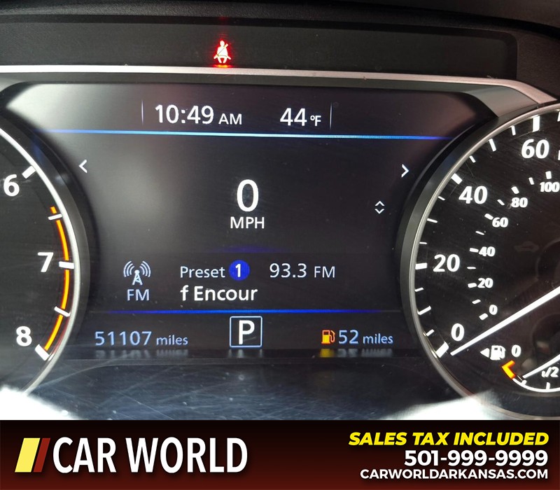 Nissan Altima Vehicle Full-screen Gallery Image 16