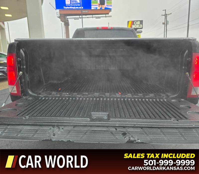 GMC Sierra 1500 Vehicle Full-screen Gallery Image 14