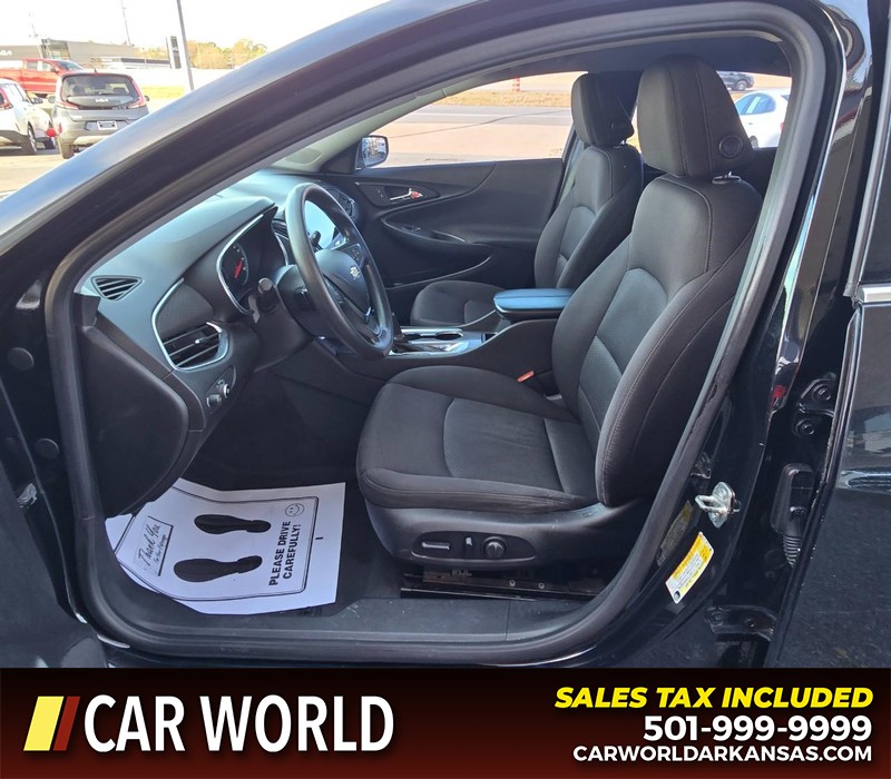 Chevrolet Malibu Vehicle Full-screen Gallery Image 8