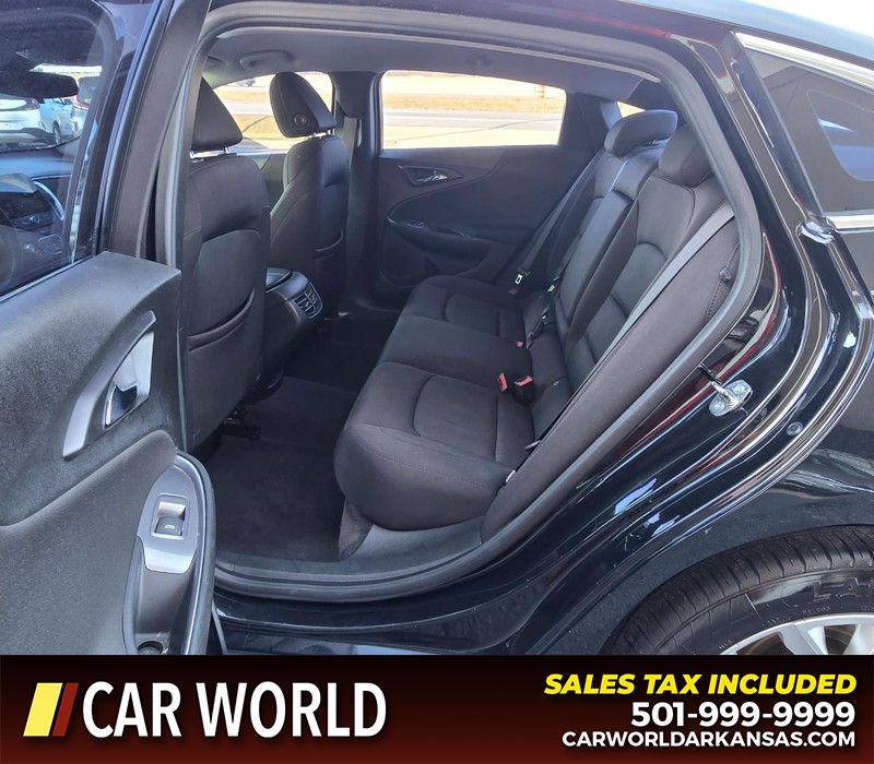 Chevrolet Malibu Vehicle Full-screen Gallery Image 10