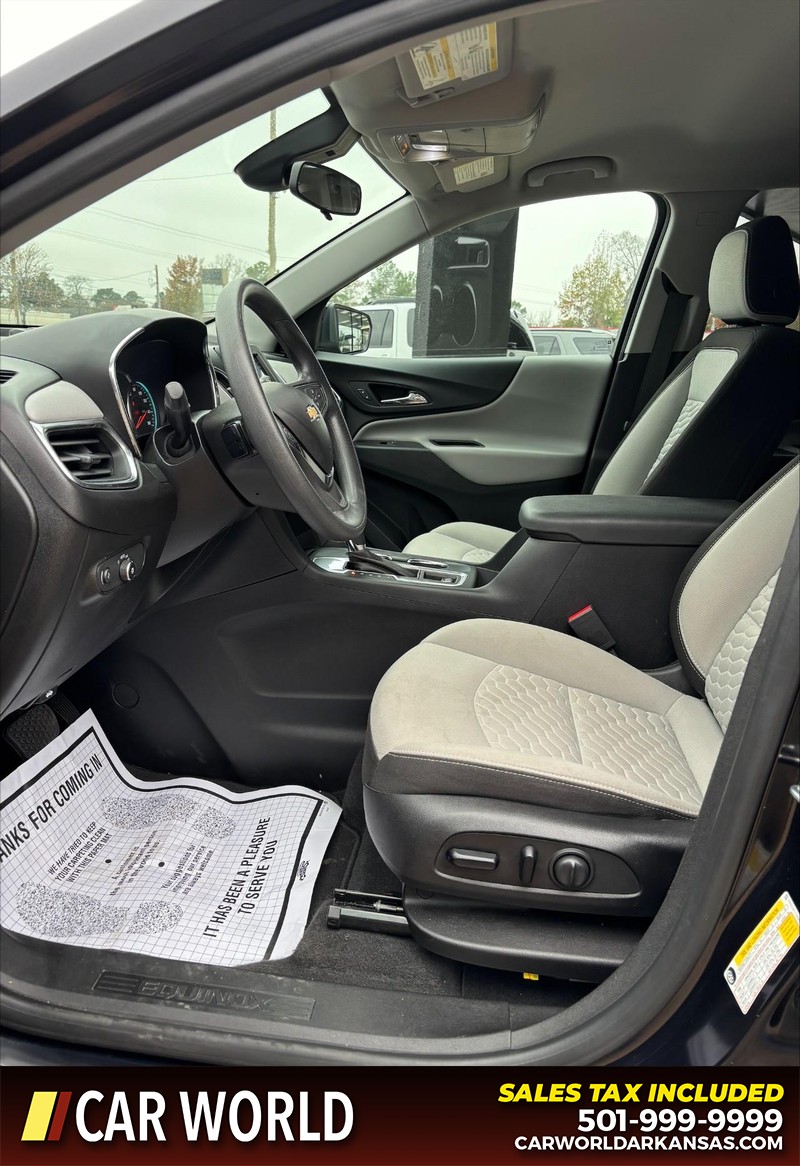 Chevrolet Equinox Vehicle Full-screen Gallery Image 12