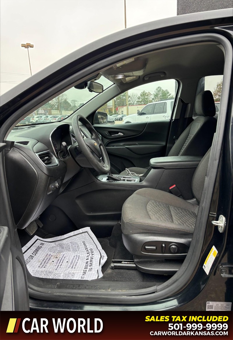 Chevrolet Equinox Vehicle Full-screen Gallery Image 11