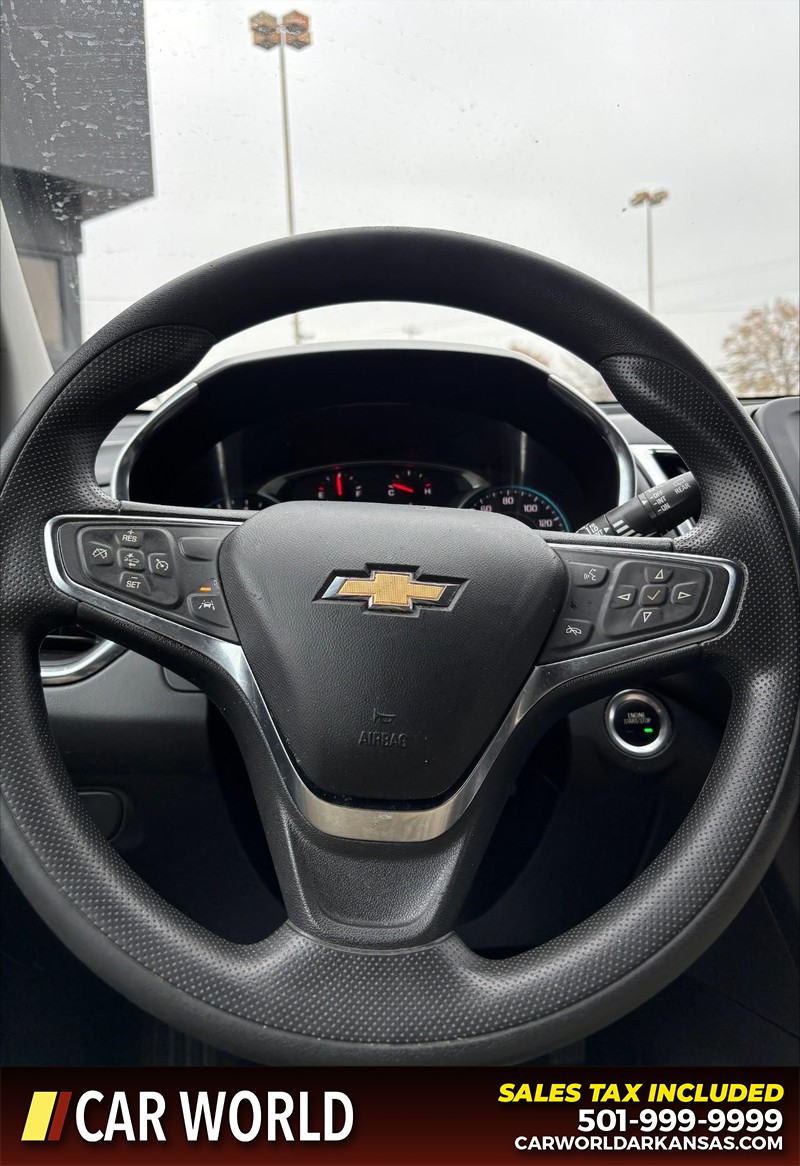 Chevrolet Equinox Vehicle Full-screen Gallery Image 17