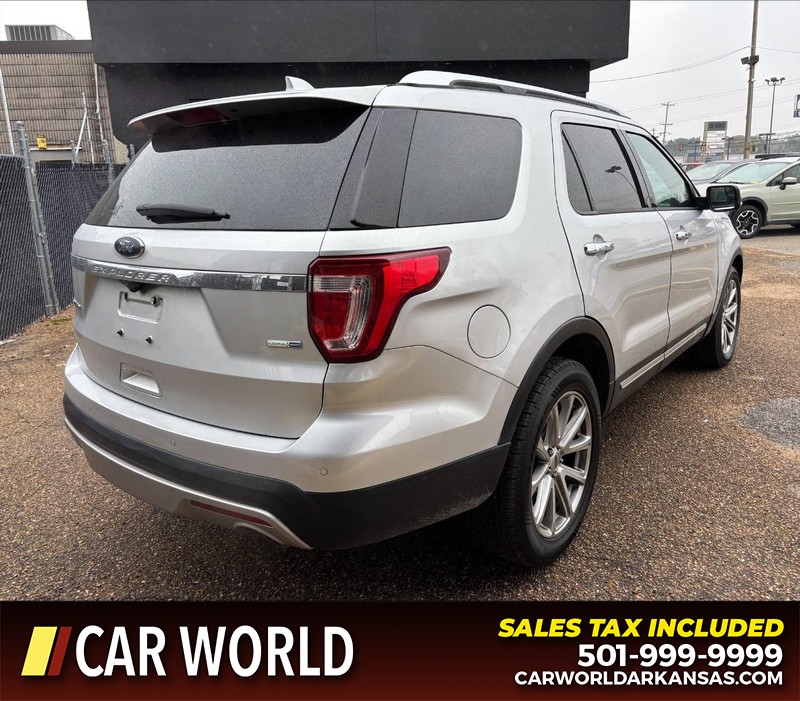 Ford Explorer Vehicle Full-screen Gallery Image 3