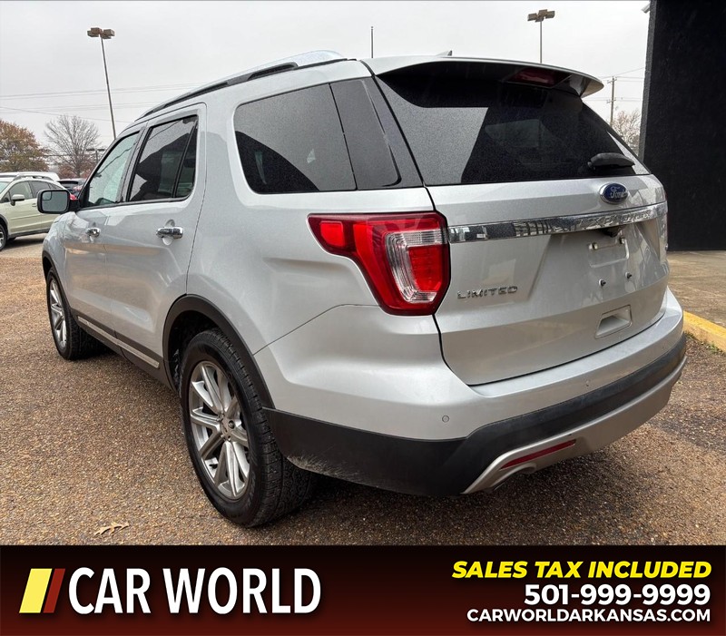 Ford Explorer Vehicle Full-screen Gallery Image 7