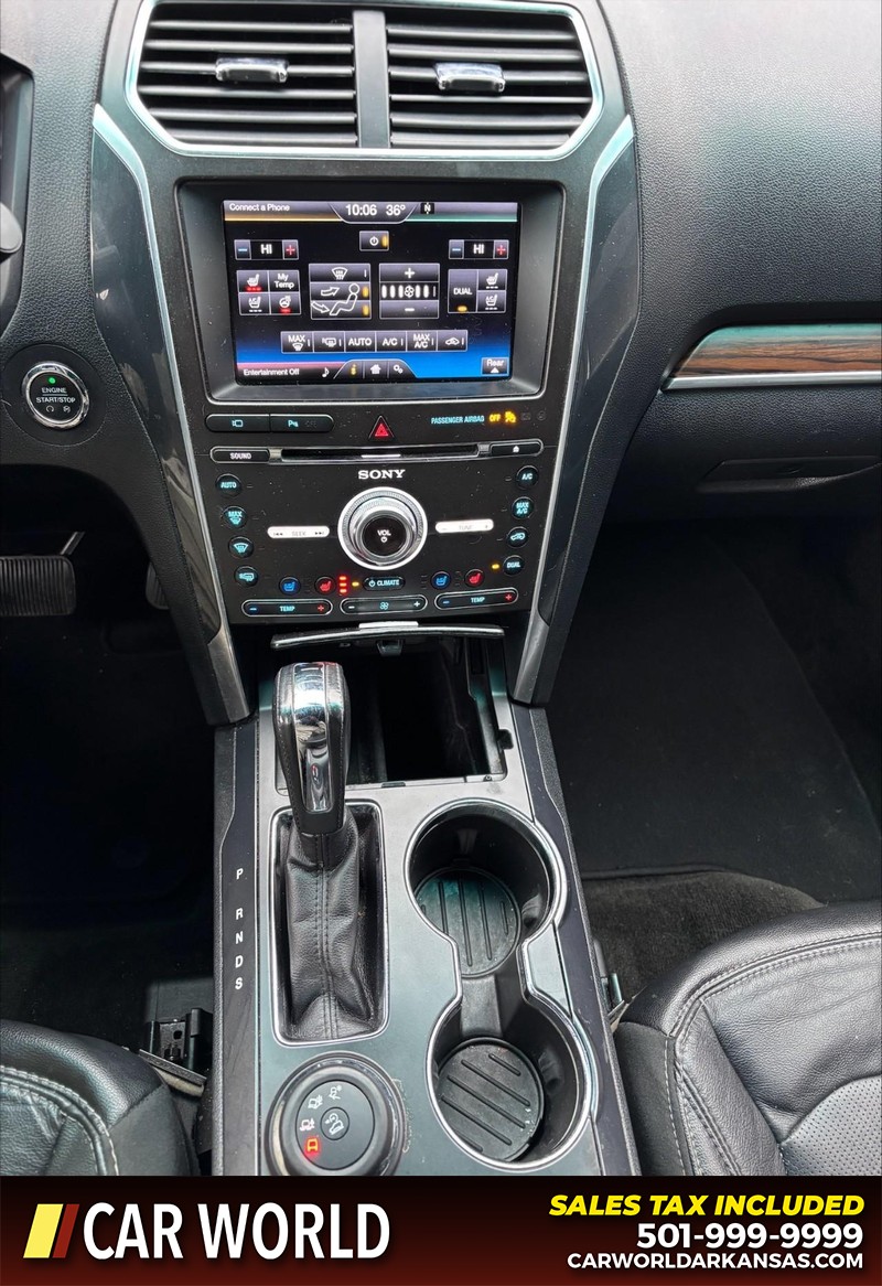 Ford Explorer Vehicle Full-screen Gallery Image 16