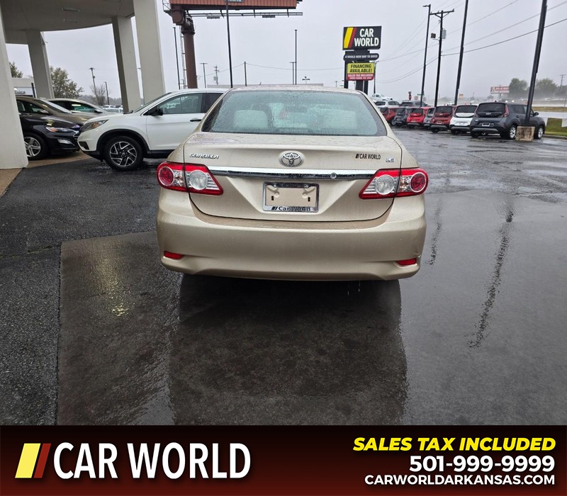 Toyota Corolla Vehicle Full-screen Gallery Image 5