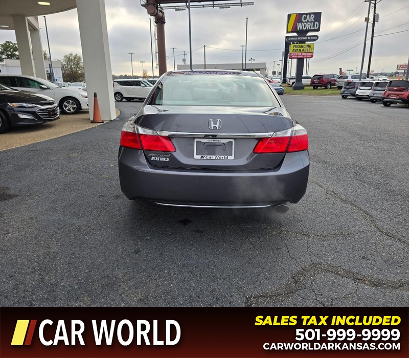 Honda Accord Sedan Vehicle Full-screen Gallery Image 5