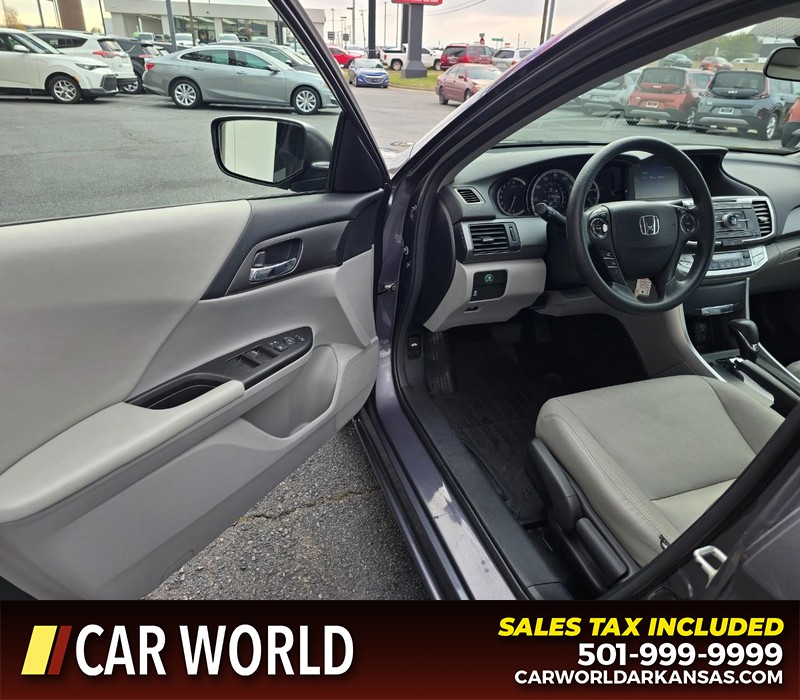 Honda Accord Sedan Vehicle Full-screen Gallery Image 7