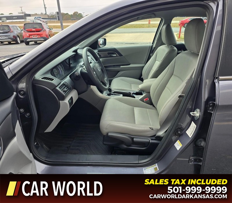 Honda Accord Sedan Vehicle Full-screen Gallery Image 8