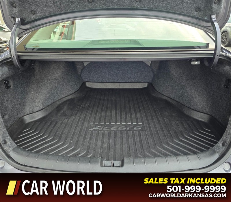 Honda Accord Sedan Vehicle Full-screen Gallery Image 13