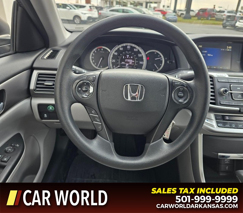 Honda Accord Sedan Vehicle Full-screen Gallery Image 14