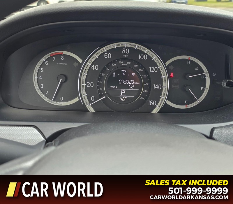 Honda Accord Sedan Vehicle Full-screen Gallery Image 16