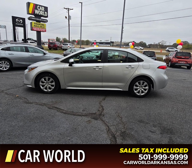 Toyota Corolla Vehicle Full-screen Gallery Image 4