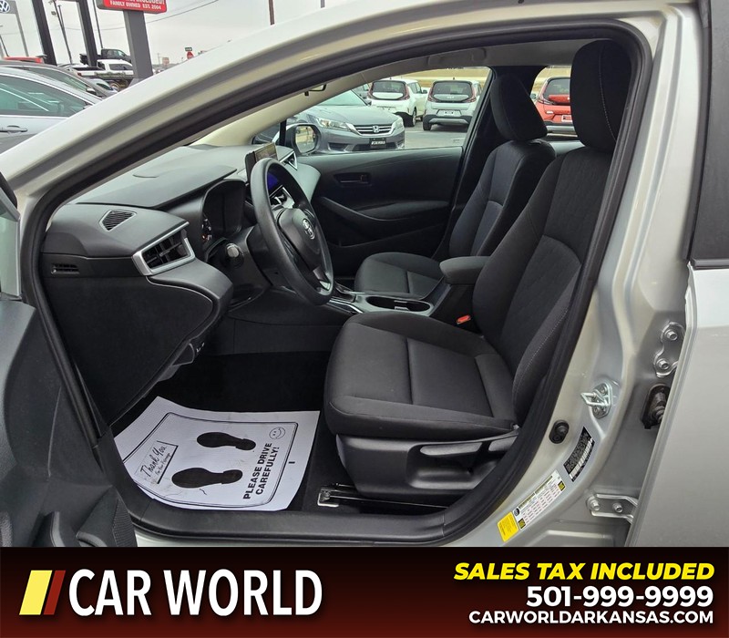 Toyota Corolla Vehicle Full-screen Gallery Image 8