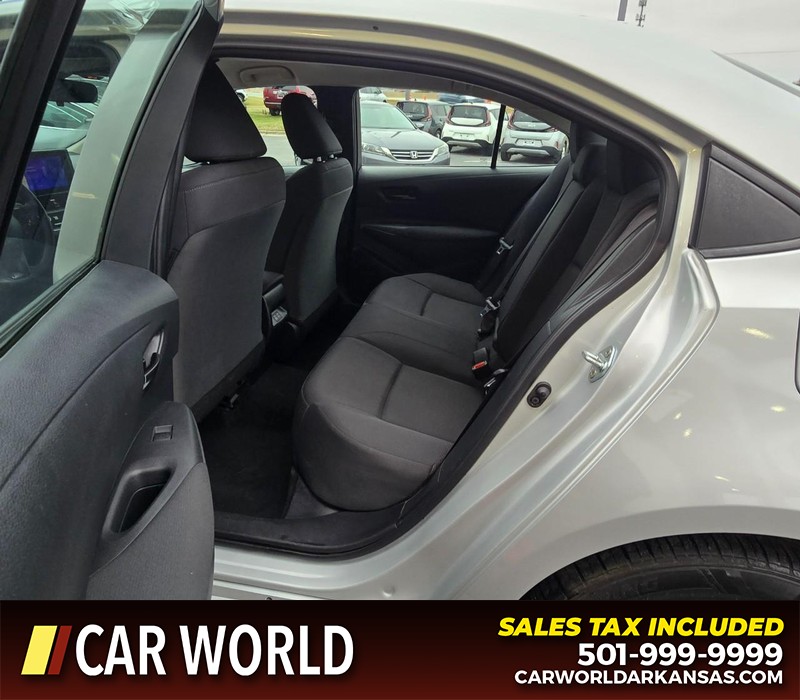 Toyota Corolla Vehicle Full-screen Gallery Image 10