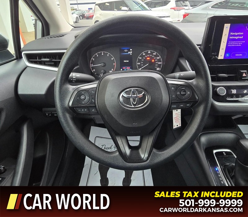 Toyota Corolla Vehicle Full-screen Gallery Image 15