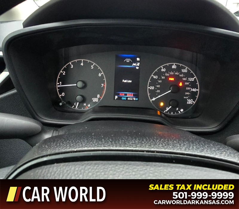 Toyota Corolla Vehicle Full-screen Gallery Image 17