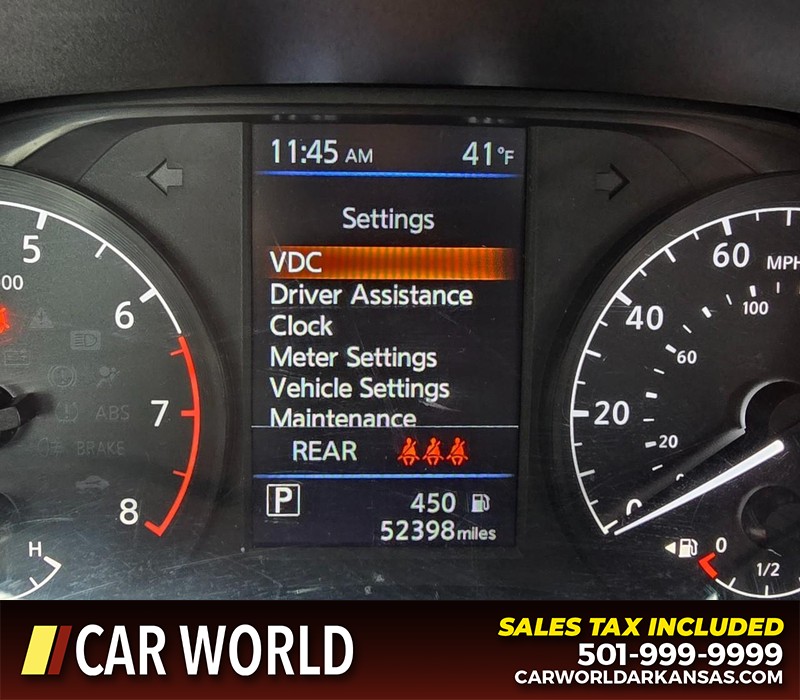 Nissan Altima Vehicle Full-screen Gallery Image 16