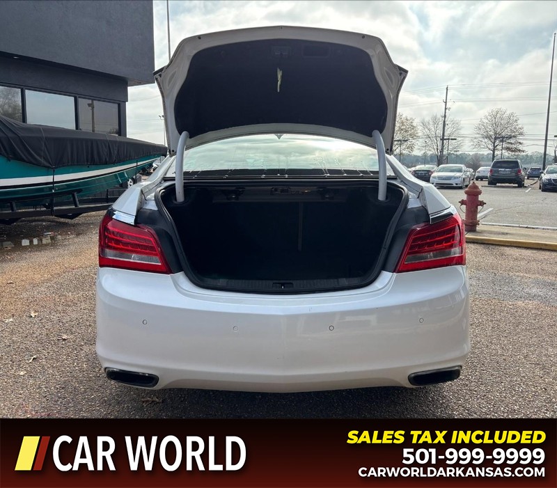 Buick LaCrosse Vehicle Full-screen Gallery Image 5