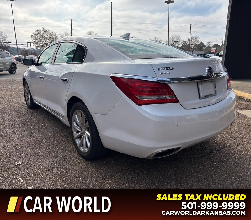 Buick LaCrosse Vehicle Full-screen Gallery Image 7