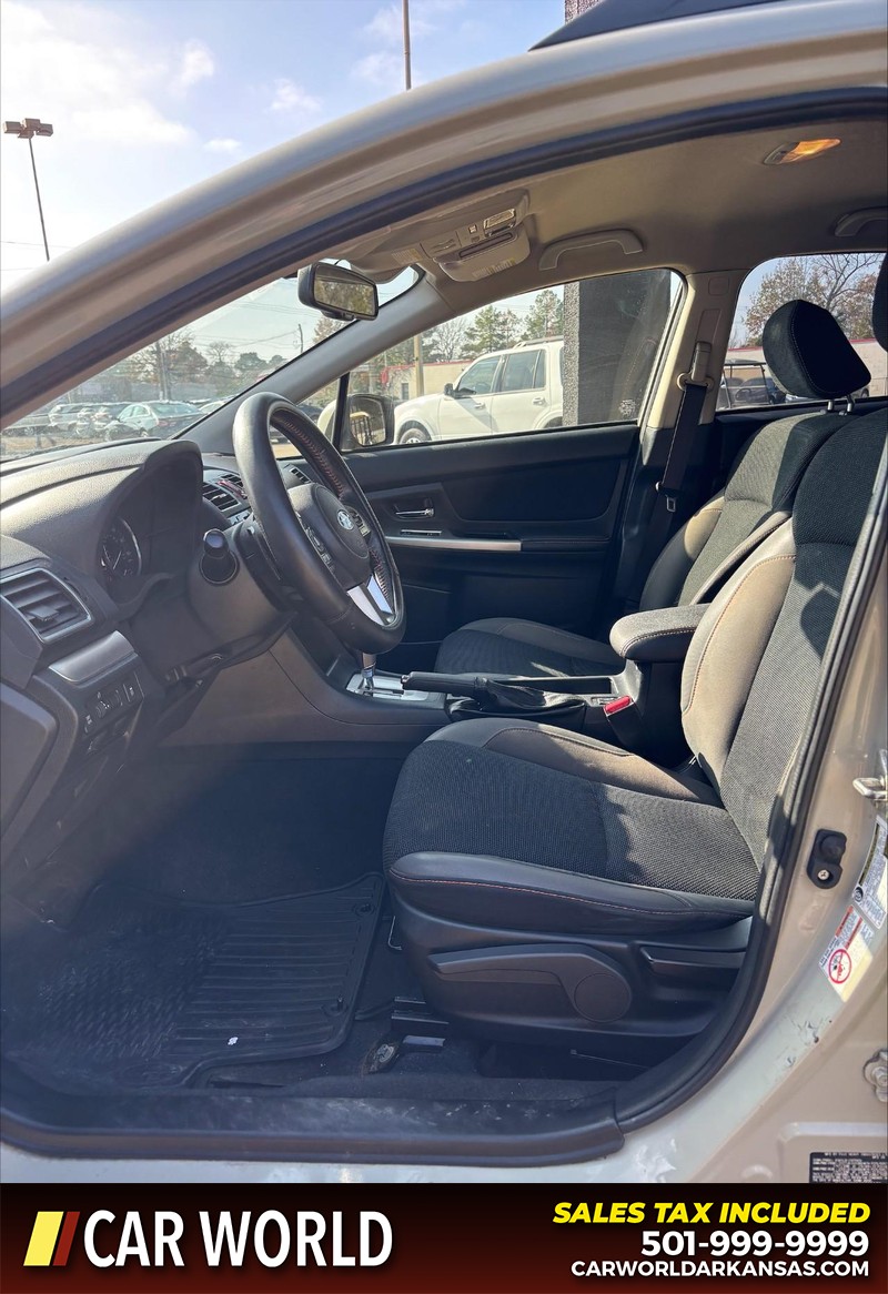 Subaru Crosstrek Vehicle Full-screen Gallery Image 13