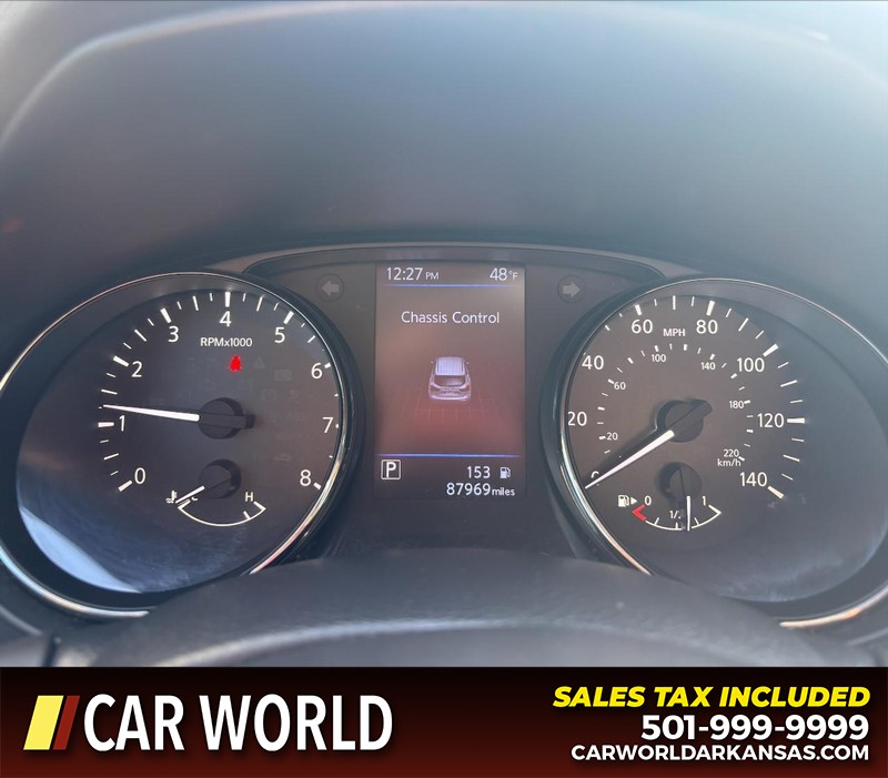 Nissan Rogue Sport Vehicle Full-screen Gallery Image 20